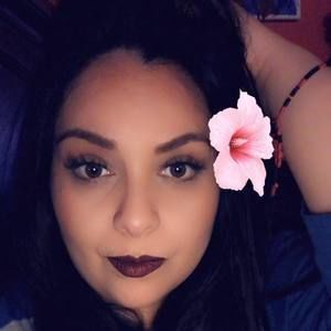 Meet your Posher, Ines